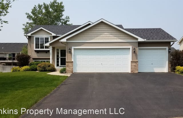 35 Robin Ln - 35 Robin Lane, Hudson, WI 54016