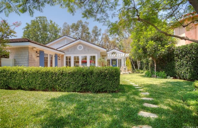 4525 N Country Club Lane - 4525 N Country Club Ln, Long Beach, CA 90807