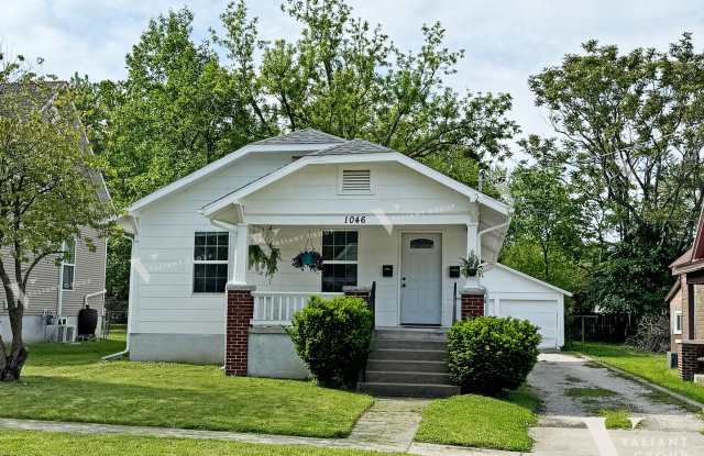 Charming 2-Bedroom, 1-Bathroom House for Rent in West Central Neighborhood photos photos