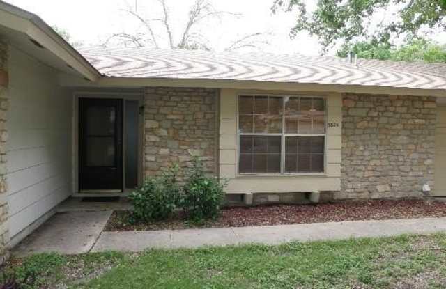 5874 CASTLE RUN DR Gallery 2