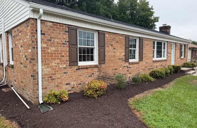 Beautiful Brick Rancher photos photos