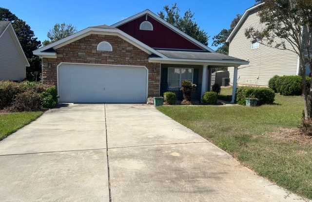 3 Bedroom, 2 Bathroom Home in Southeast Columbia – Garage & Off-Street Parking! Gallery 1