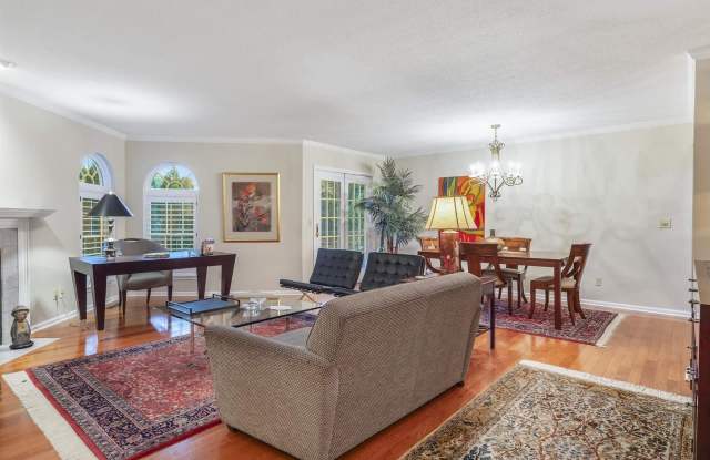 5200 Knoxville Avenue photos photos