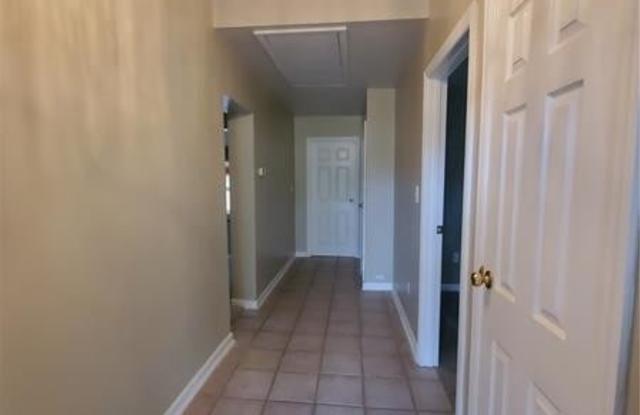 770 Lakeside Dr Gallery 2