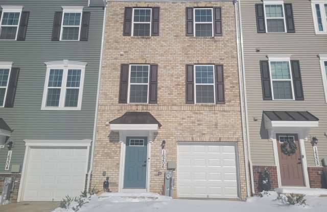 Stunning 3 BR/2 Full BA  2 Half BA Townhome in Bowie! - 16206 Bright Star Way, Brock Hall, MD 20774