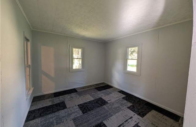 Renovated 3 Bed Rental Gallery 4