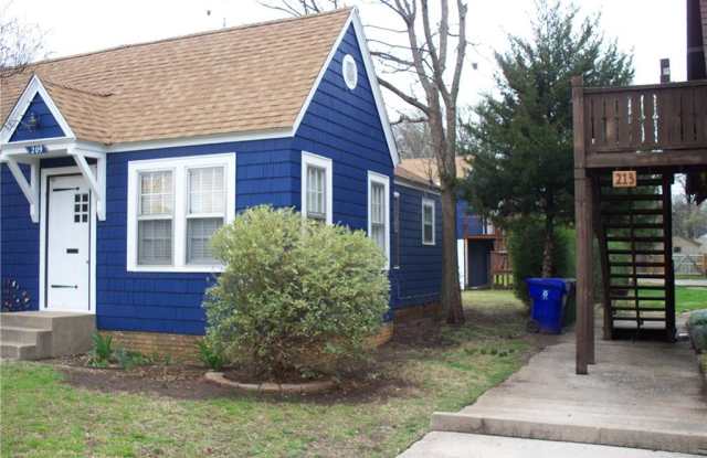 209 E Duffy Street Gallery 3