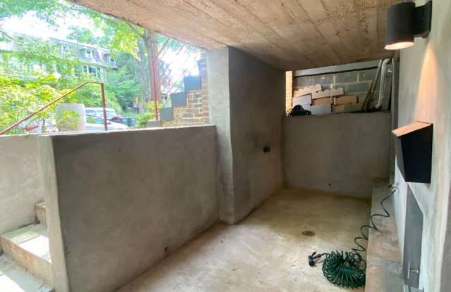 Modern Petworth 2-Bed/Bath with Outdoor Space and All Utilities. Gallery 3