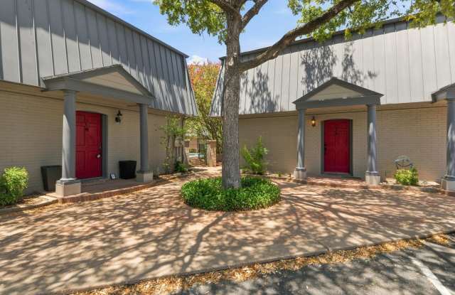 Stylish North Shoal Creek Condo in a Gated Community with Pool Views photos photos Stylish North Shoal Creek Condo in a Gated Community with Pool Views photos photos