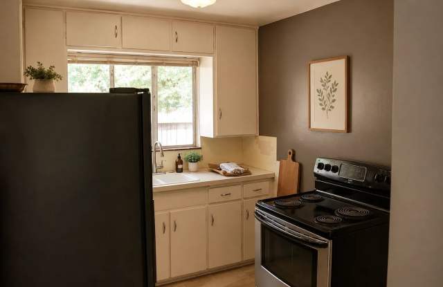 Cozy 1-Bedroom Near DU with Private Yard & Parking photos photos Cozy 1-Bedroom Near DU with Private Yard & Parking photos photos