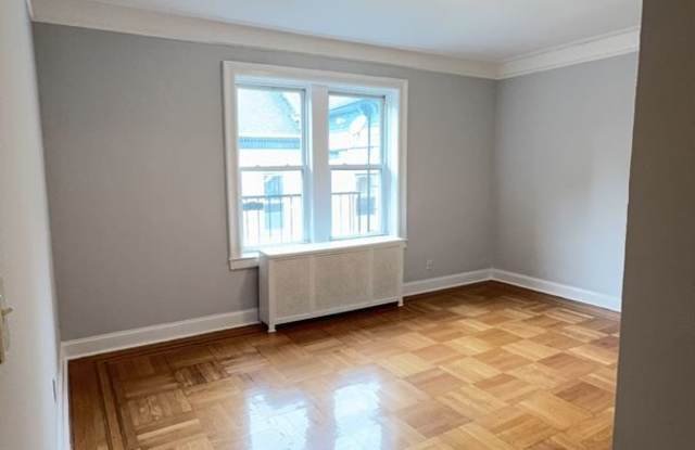 Blair Tudor Apartment Homes Gallery 4