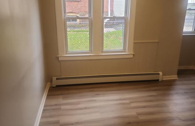 Leasing Special – 1 Month Free Rent at 38 Whitmore St in Hartford photos photos