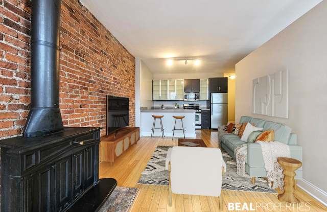 2214 N Clark St photos photos