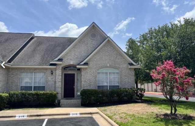 215 Navarro Dr photos photos