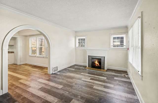 Beautiful 2 Bedroom 1 Bathroom house in Kansas City! photos photos