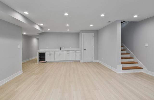 4626 Ashland Gallery 2