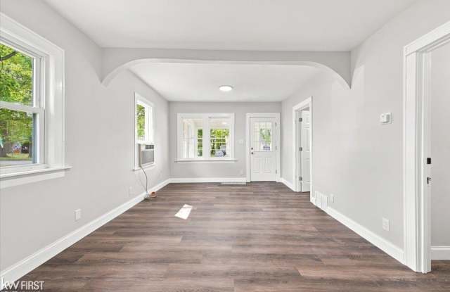 40 W Colgate Avenue Gallery 3