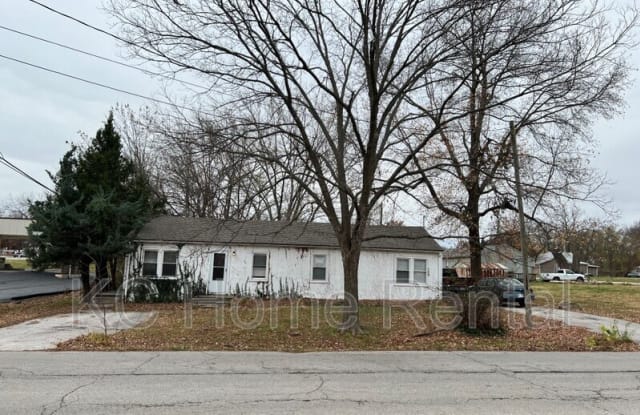 107 W Hale St - 107 West Hale Street, Spring Hill, KS 66083