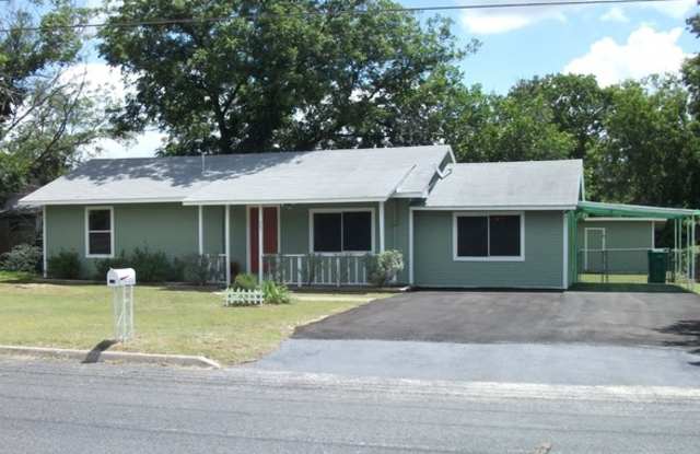 607 SCHWEPPE ST - 607 Schweppe Street, Boerne, TX 78006