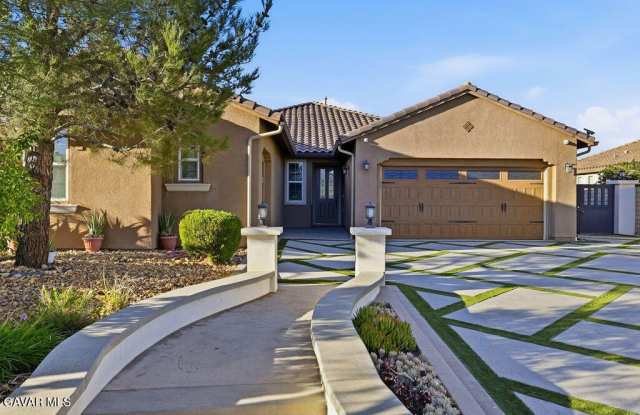 3945 Derby Circle Gallery 1