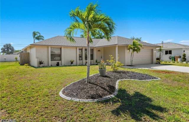 1944 Country Club Boulevard Gallery 3