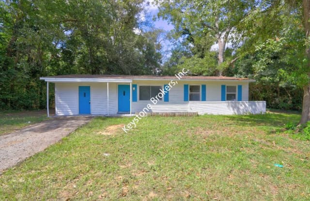 2423 Thrasher Avenue photos photos