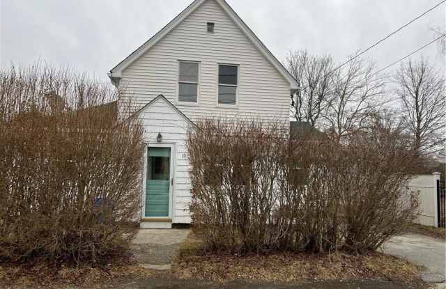 101 Cottage Avenue - 101 Cottage Avenue, Newport County, RI 02871