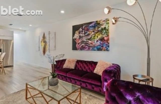 1635 N Vista St - 1635 North Vista Street, Los Angeles, CA 90046