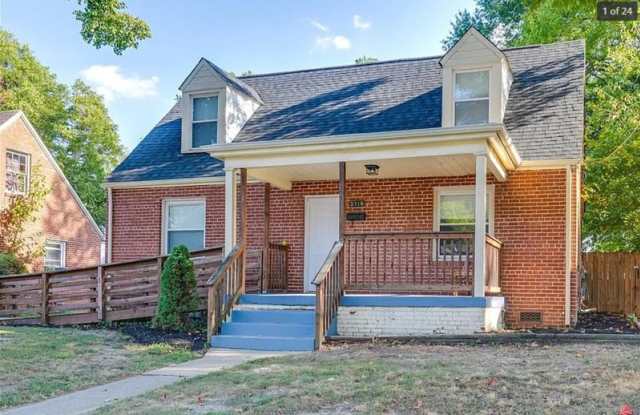 3716 Moody Ave photos photos