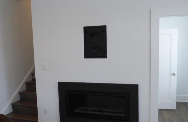 11360 EMERALD PARK Road Gallery 2