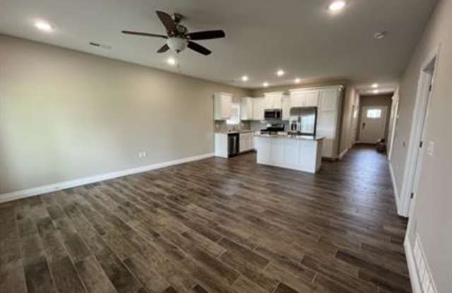 632 West Clark Street unit B Gallery 3