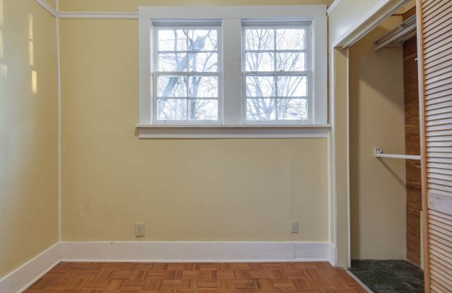 3BR/1B Home in GREAT Midtown Location!! photos photos