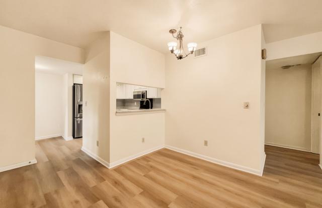 2 bed 2 bath annual rental *** First floor condo *** Kings Lake Community Gallery 4