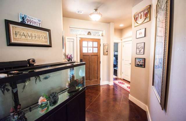 1114 E Connell Avenue Gallery 4