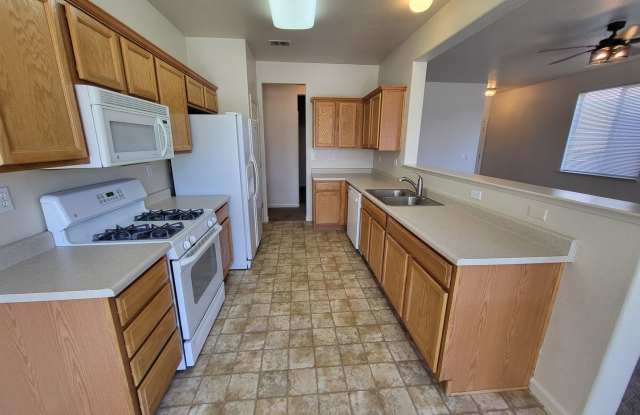 Located on Dayton Valley Golf Course- 365 Royal Troon Dr. Dayton NV Gallery 4