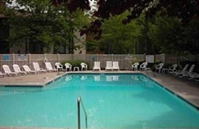 2 Bedroom Condo in Cottonwood Heights! - 6893 Countrywoods Circle, Cottonwood Heights, UT 84047