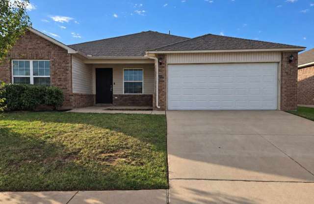 Your Next Home Awaits in Moore with Space Inside and Out Gallery 1