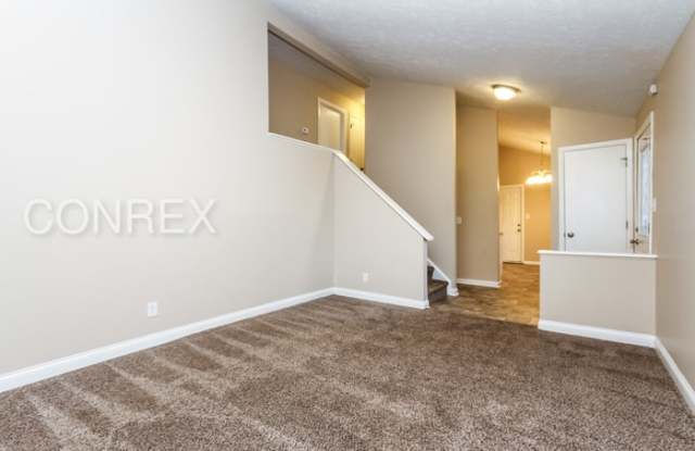 8507 New Field Circle Gallery 2