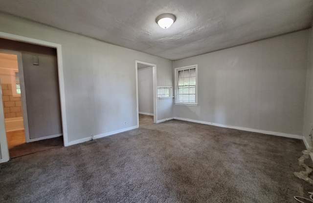 3165 S Clifton Ave photos photos