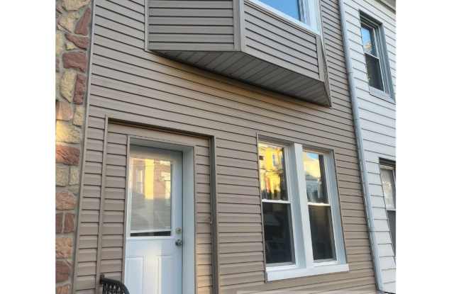218 N 11 street - 218 North 11th Street, Reading, PA 19601