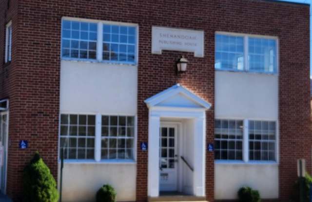 152 N HOLLIDAY Street - 152 North Holliday Street, Strasburg, VA 22657