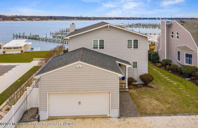 801 Clark Street - 801 Clark Street, Point Pleasant, NJ 08742