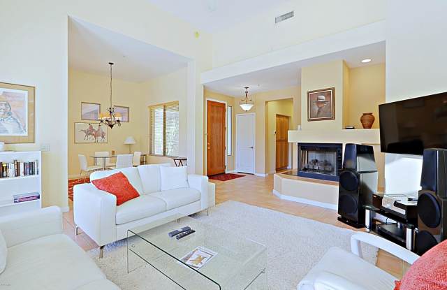 6803 E EAGLE FEATHER Road Gallery 4