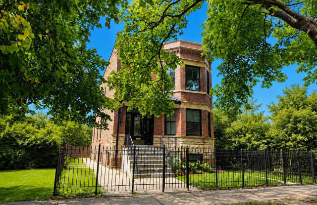 4322 N Leavitt Street photos photos 4322 N Leavitt Street photos photos