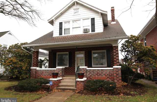 219 E LANCASTER Avenue photos photos