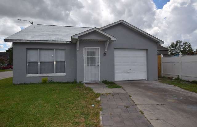 3 bedroom, 2 bath home for rent 1023 Cranberry Dr Orlando, Fl 32811 Gallery 3