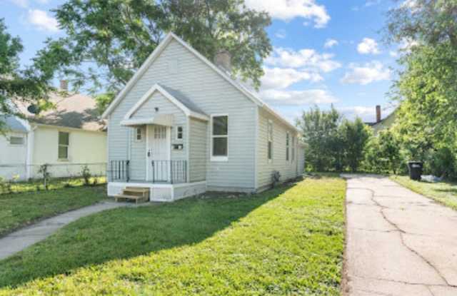 Newly Updated 2-Bedroom Home with Private Off-Street Parking! Gallery 4