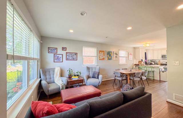 521 Madison Street Northeast photos photos