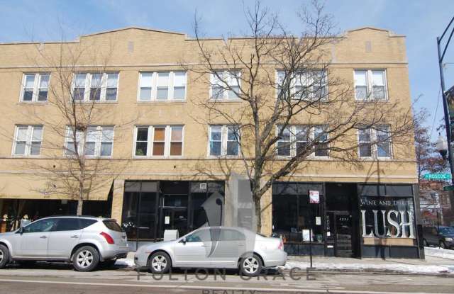 2234 W ROSCOE ST - 2234 West Roscoe Street, Chicago, IL 60618