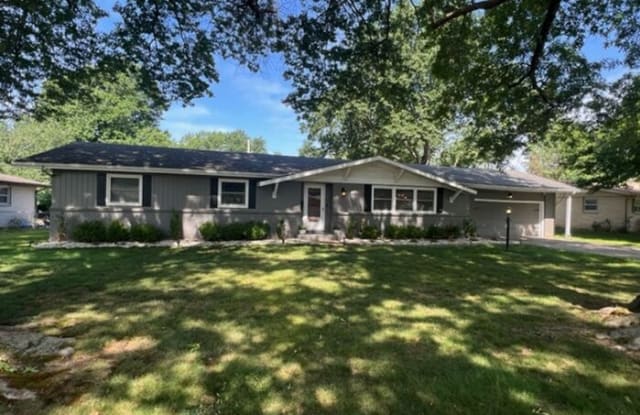 1983 South Meadowview Avenue - 1983 South Meadowview Avenue, Springfield, MO 65804